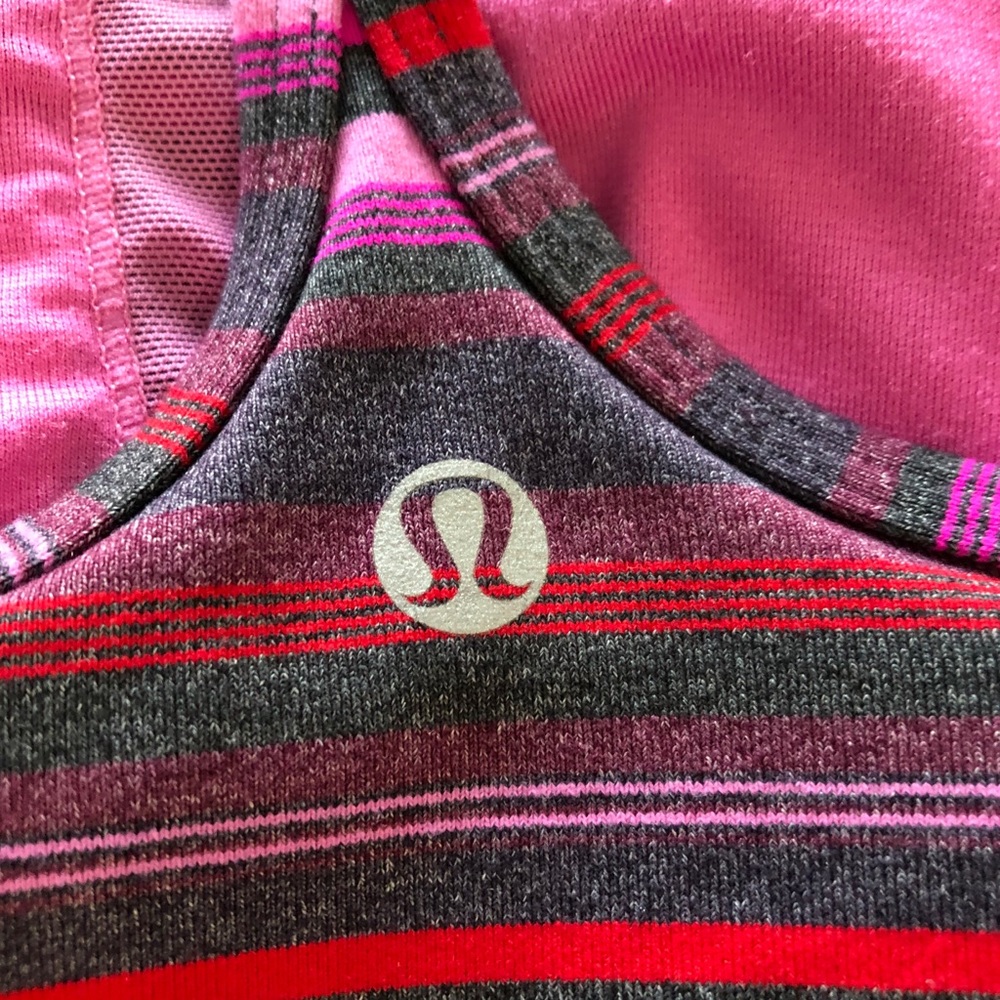 Flattering striped Y Lululemon Tank - Picture 4 of 5